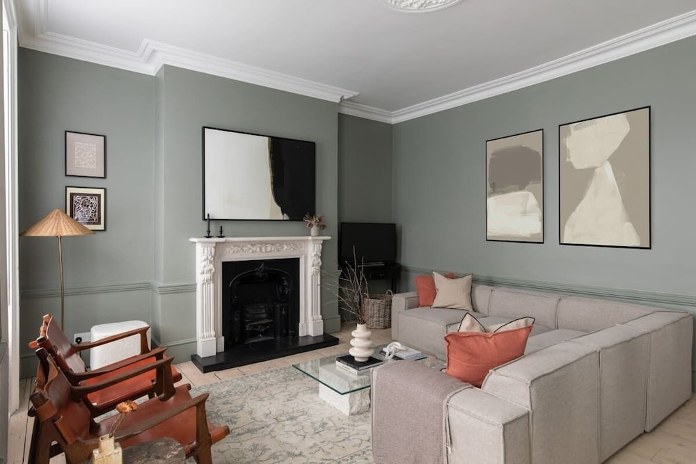 Фото The Southwark Arms - Glamorous 5bdr House With Garden