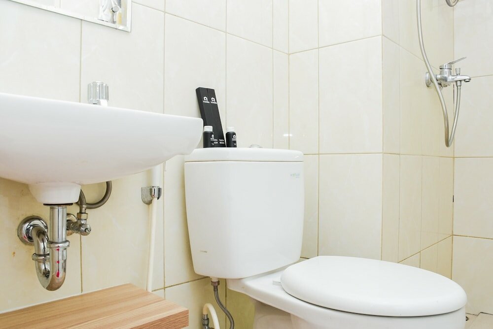 Фото Comfort And Homey 2Br At Springlake Apartment Bekasi