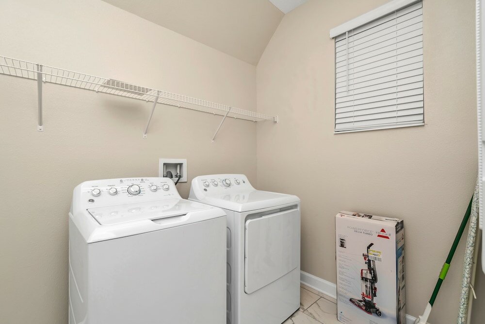 Фото Edgy, Modern 6 Bed 5 Bath