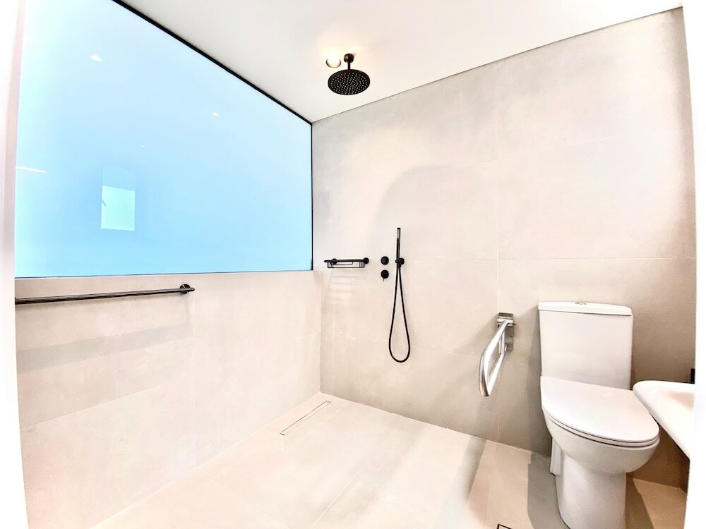 Фото Eleia Seafront Rooms & Villas