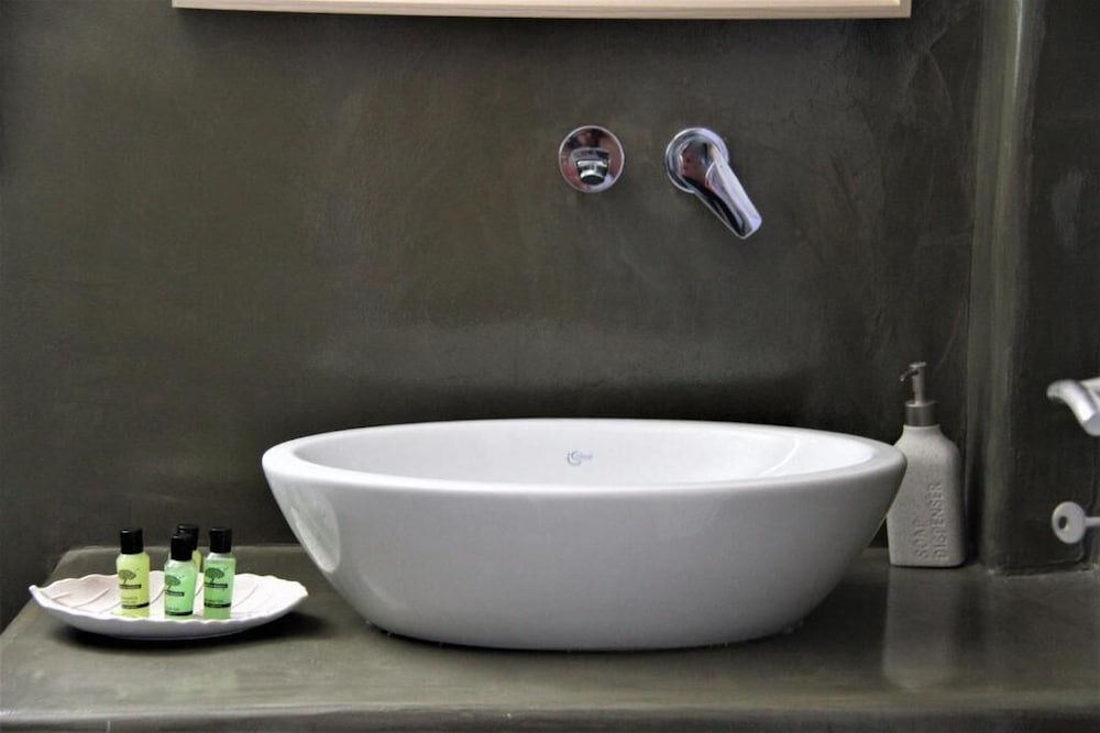 Фото White Element