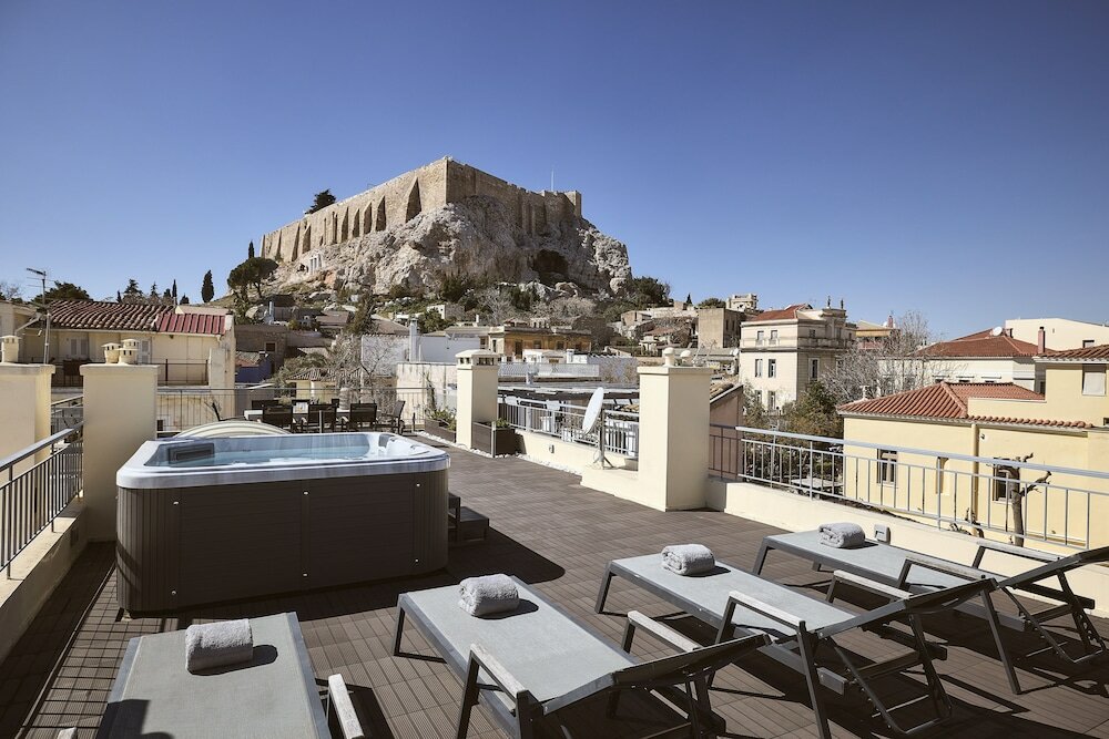 Фото Plaka's Villa with Breathtaking Acropolis View