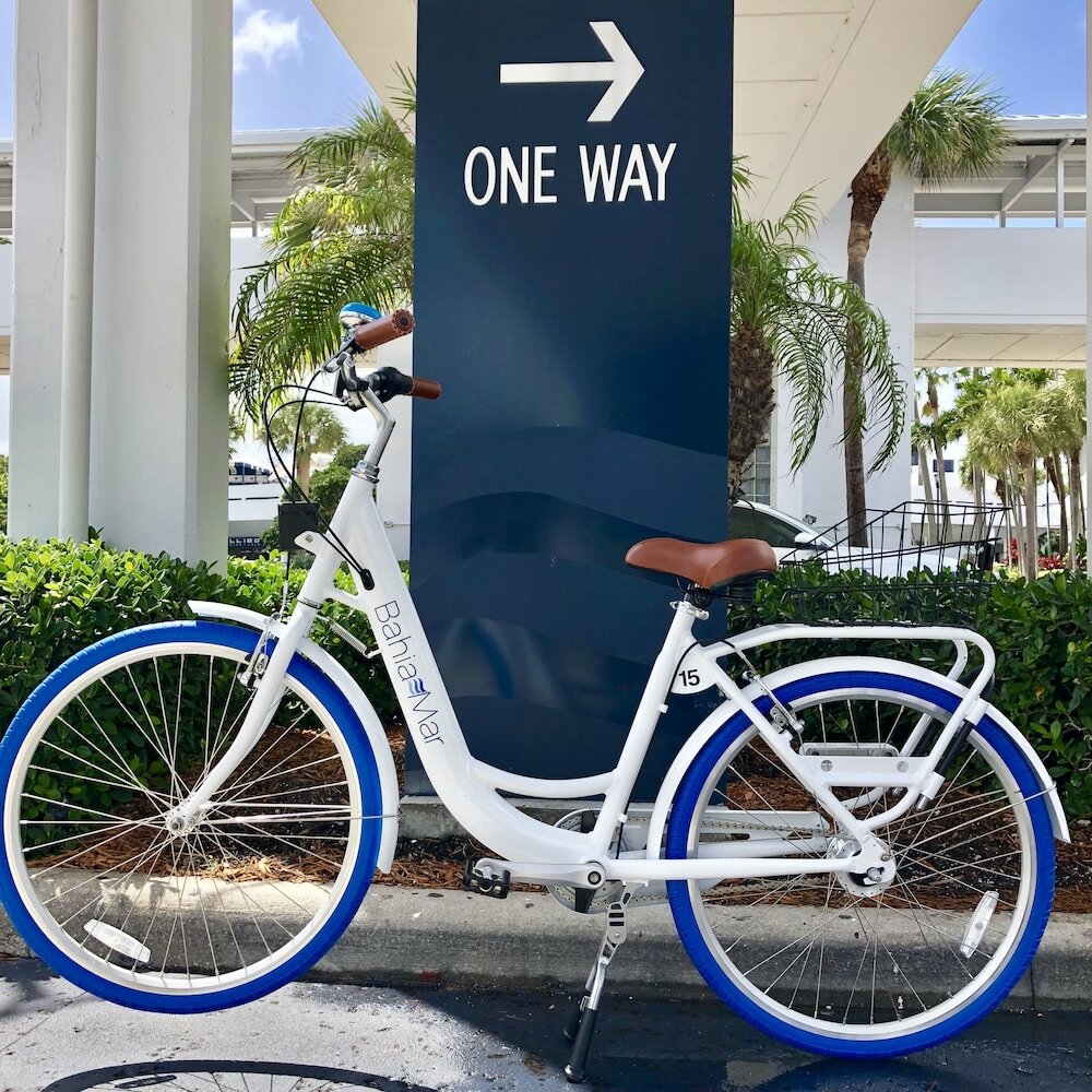 Фото Bahia Mar Ft. Lauderdale Beach- a DoubleTree by Hilton Hotel