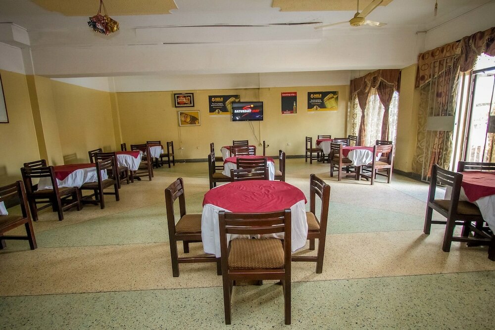 Фото Mwana Highway Hotel Iganga