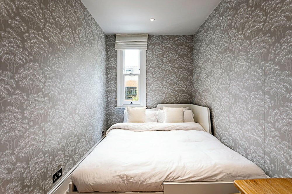 Фото Fulham Serenity: Your Charming 2-bed Retreat