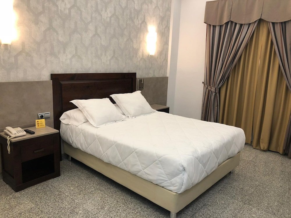 Фото Hotel Plaza del Castillo