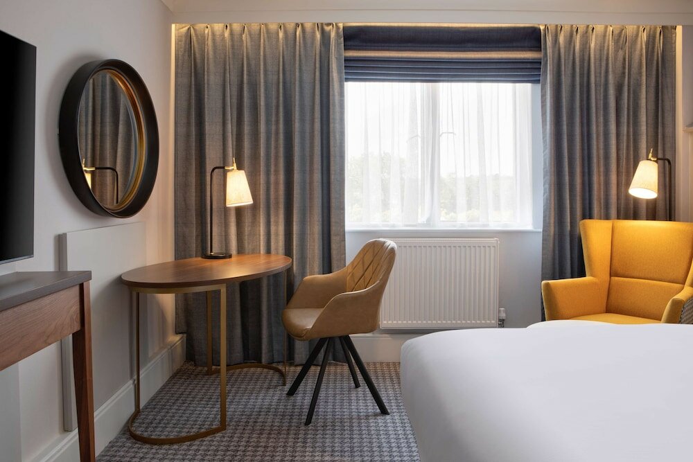 Фото DoubleTree by Hilton Stoke on Trent