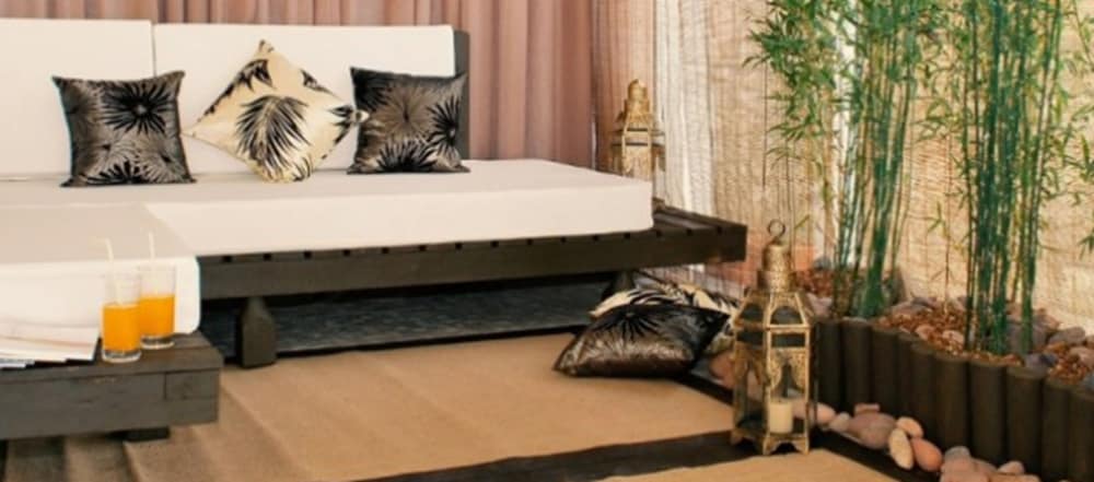 Фото Hotel Hostal del Espinillo