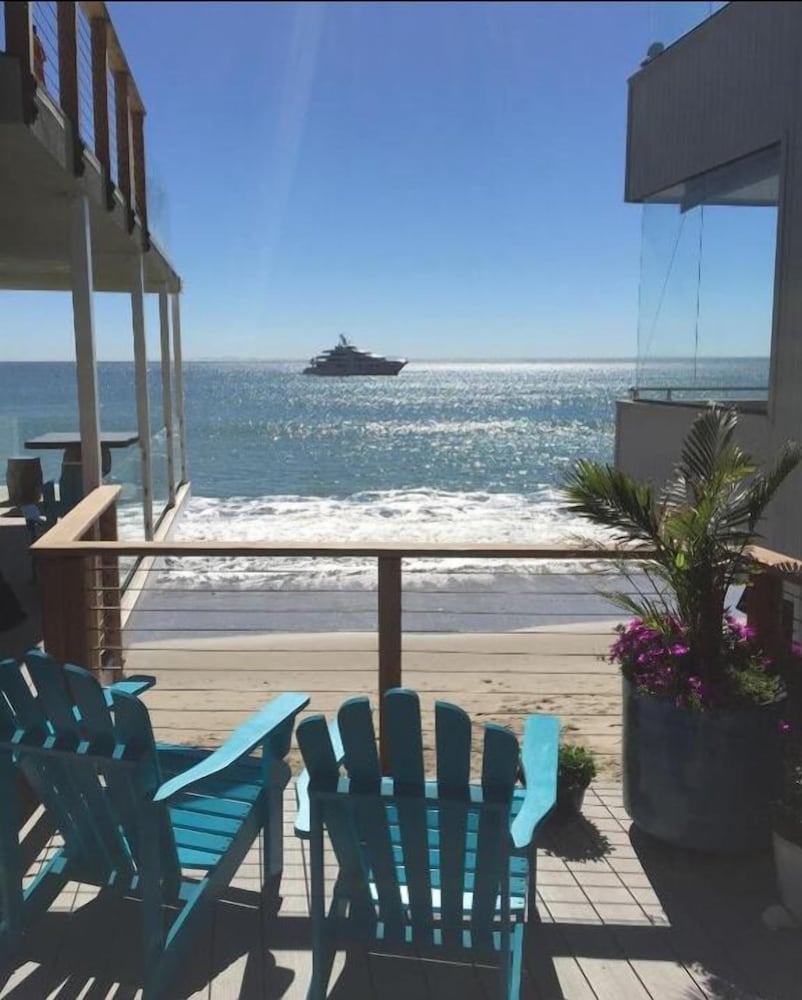 Фото Malibu Beach Paradise Apartments