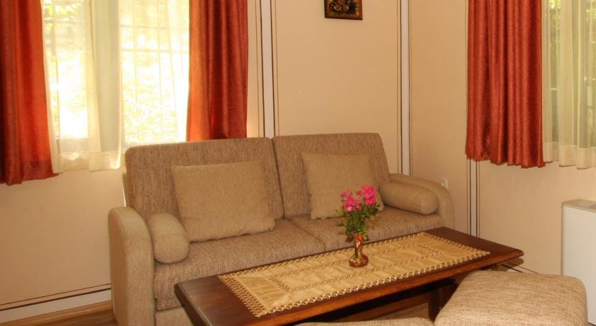 Фото Hotel Alafrangite