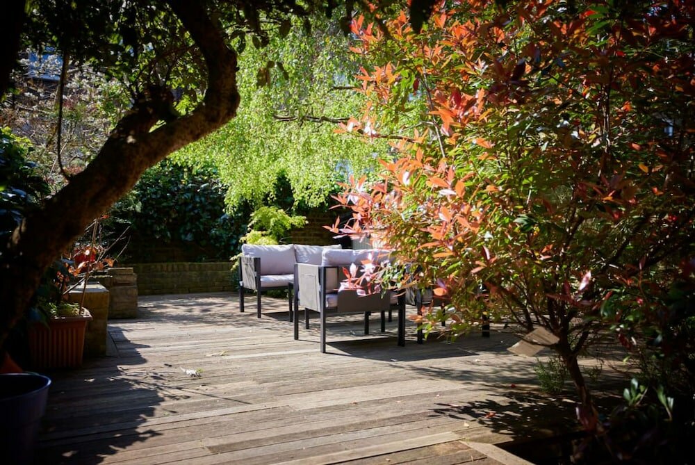 Фото The London Classic - Captivating 2bdr Flat With Garden