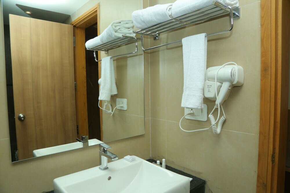 Фото Misty Ocean-A Bergamont Group of Hotels