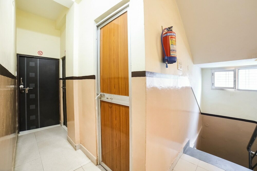 Фото Spot On 45291 Bharat Lodge