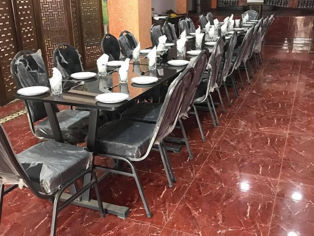 Фото Al Harmain Restaurant