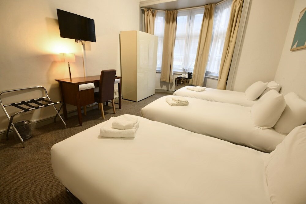 Фото Royal Hotel Kettering