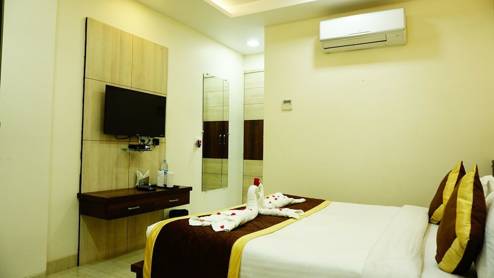 Фото Hotel Golden Laurel Inn