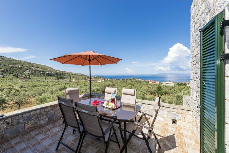 Гостиница Mani Sea View Villa Lida - Luxury near beach