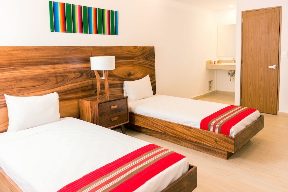 Фото Nomads Party Hostel