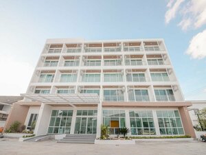 Гостиница Hotel Agnes в Бурираме
