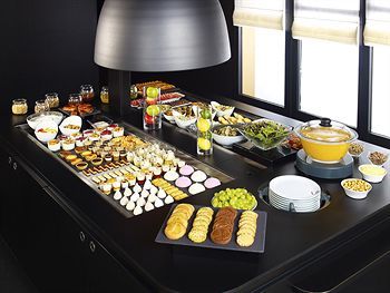 Фото Campanile Reims Centre Cathedrale