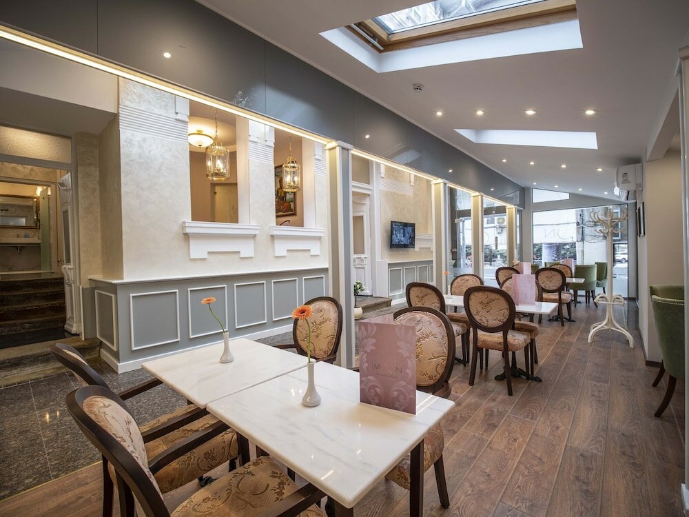 Фото The Moon Boutique Hotel