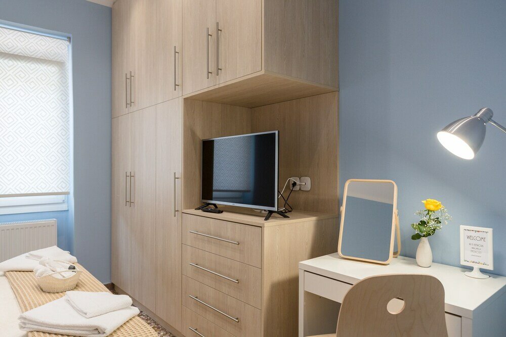 Фото Grandma's Chic & Bright Athenian Home with a Patio