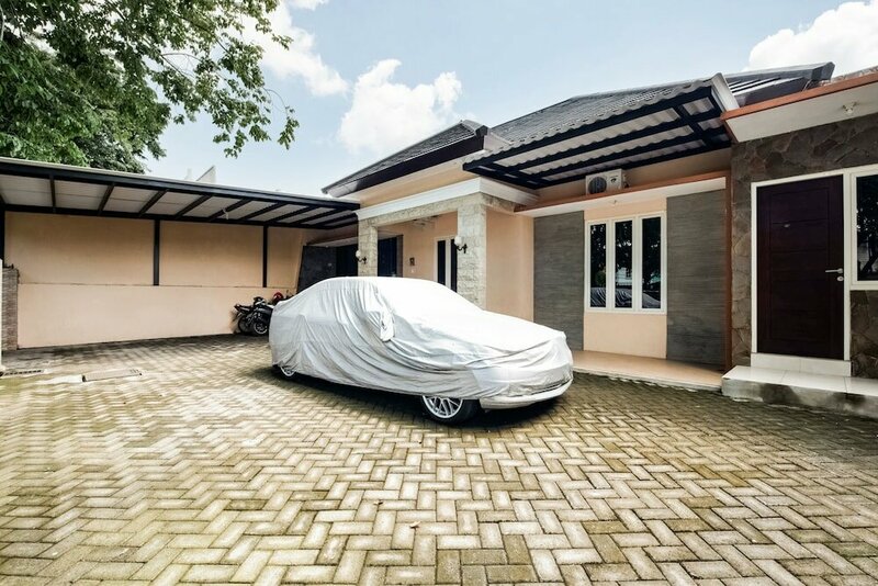 Гостиница Oyo 3398 Griya Rm 19 Syariah в Сурабае