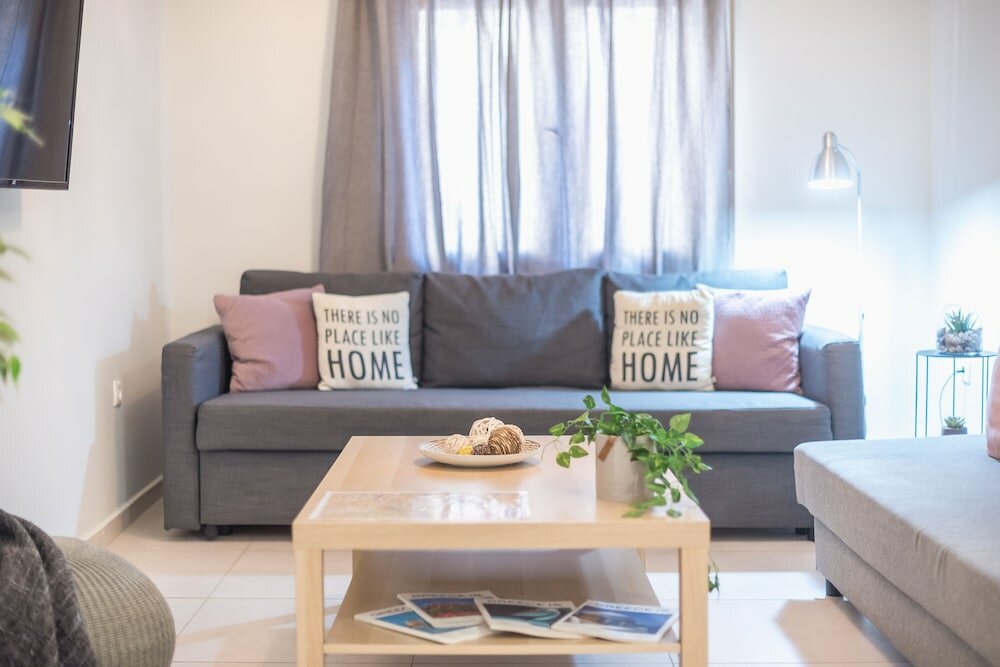 Фото Erythros Boutique Suite by Cloudkeys