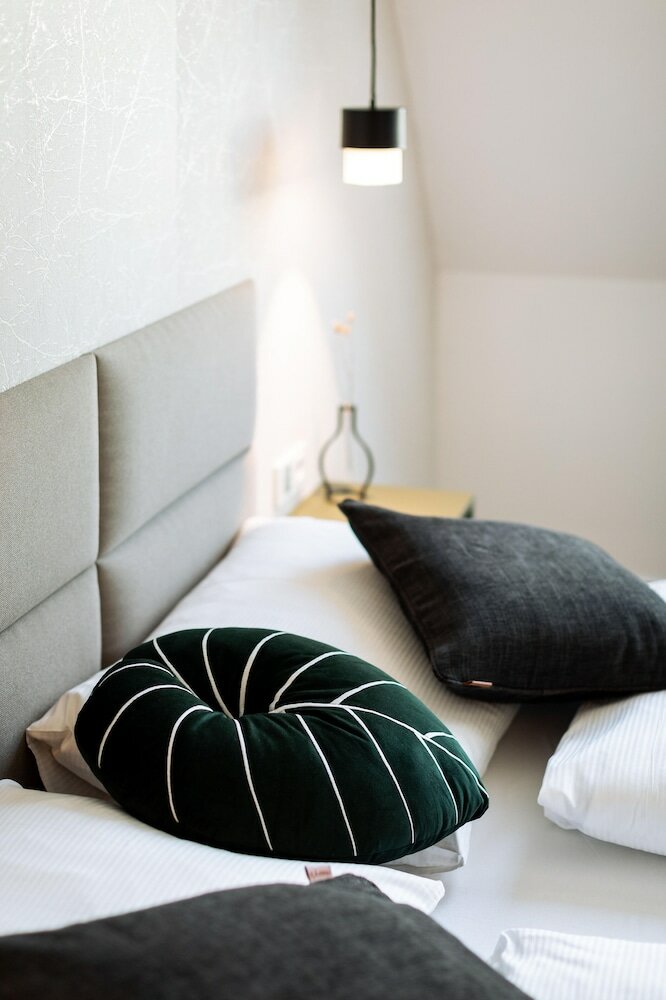 Фото Urban Jungle Apartments