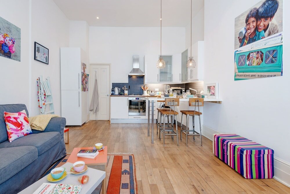 Фото Colourful West Kensington Home Close to Earls Court