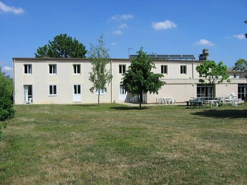 Хостел Auberge de jeunesse Hi Poitiers в Пуатье