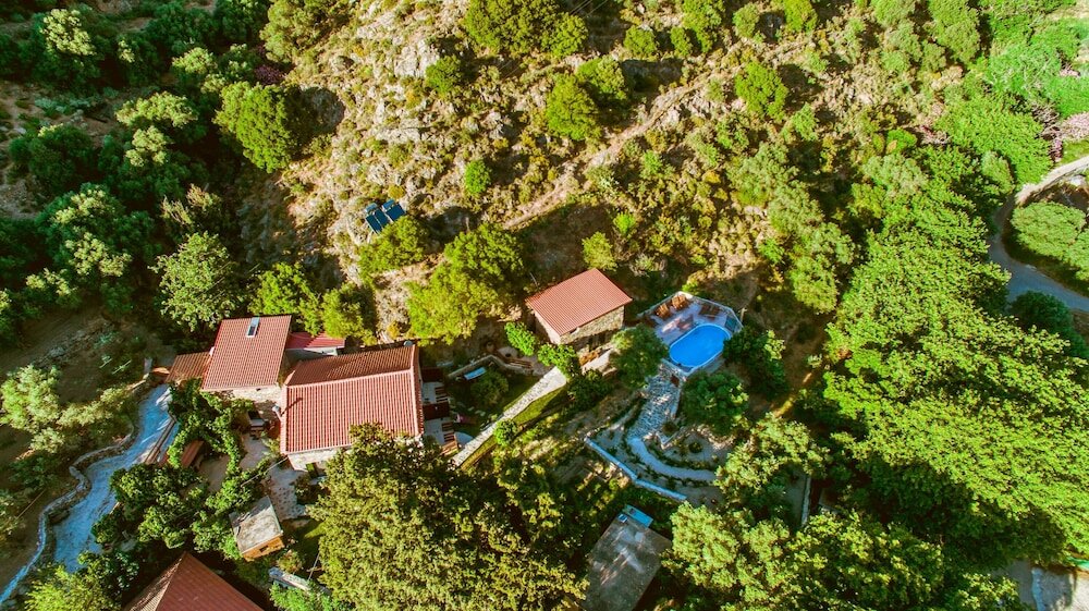 Фото Traditional Apartments Elafos