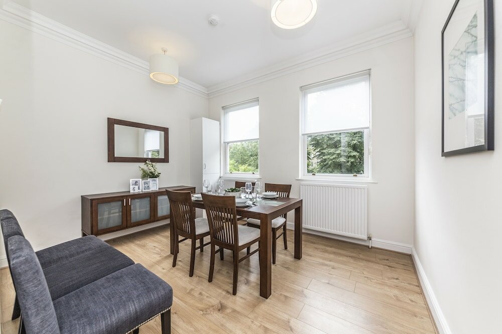 Фото Somerset Court Apartments