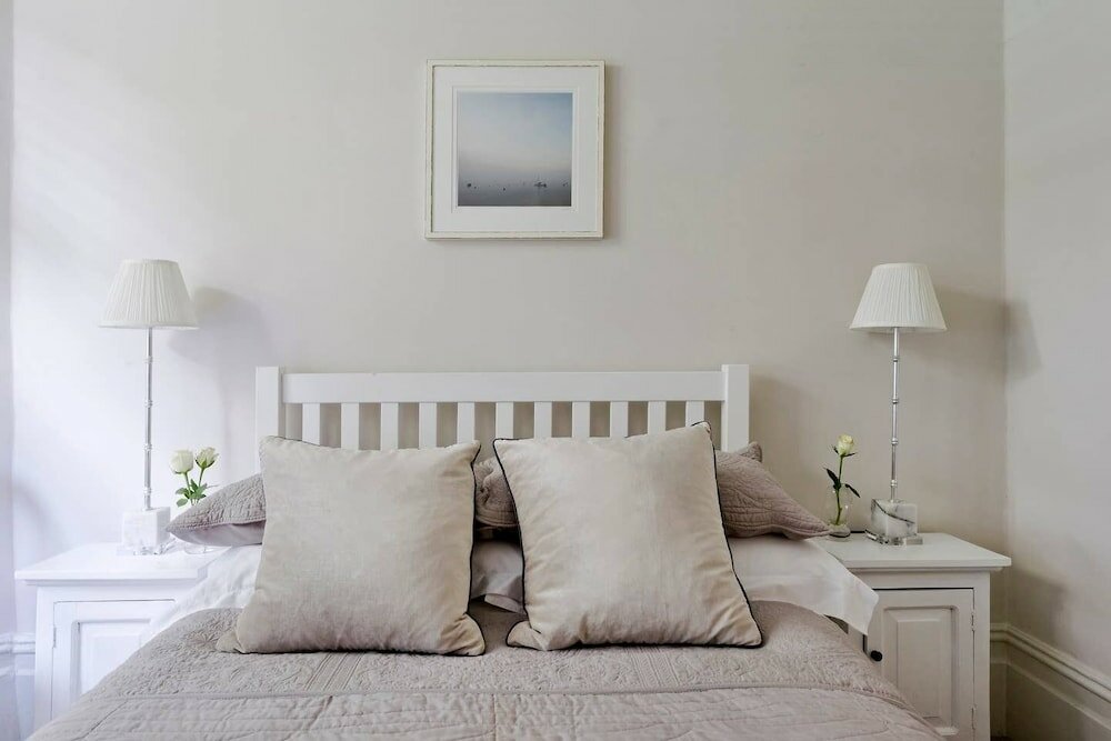 Фото Gorgeous 3-bed Garden Flat Beside Battersea Park