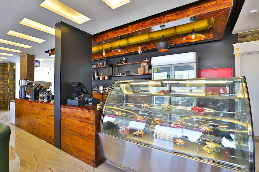 Фото Esfrine Hotel