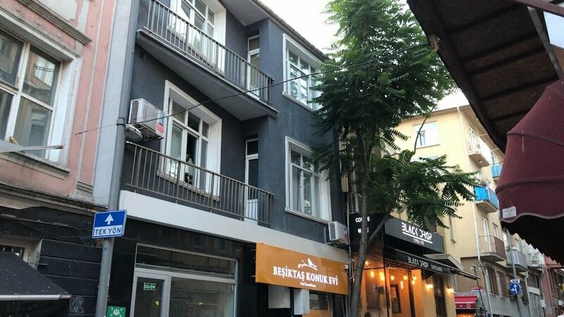 Гостевой дом Beşiktaş Konuk Evi в Бешикташе