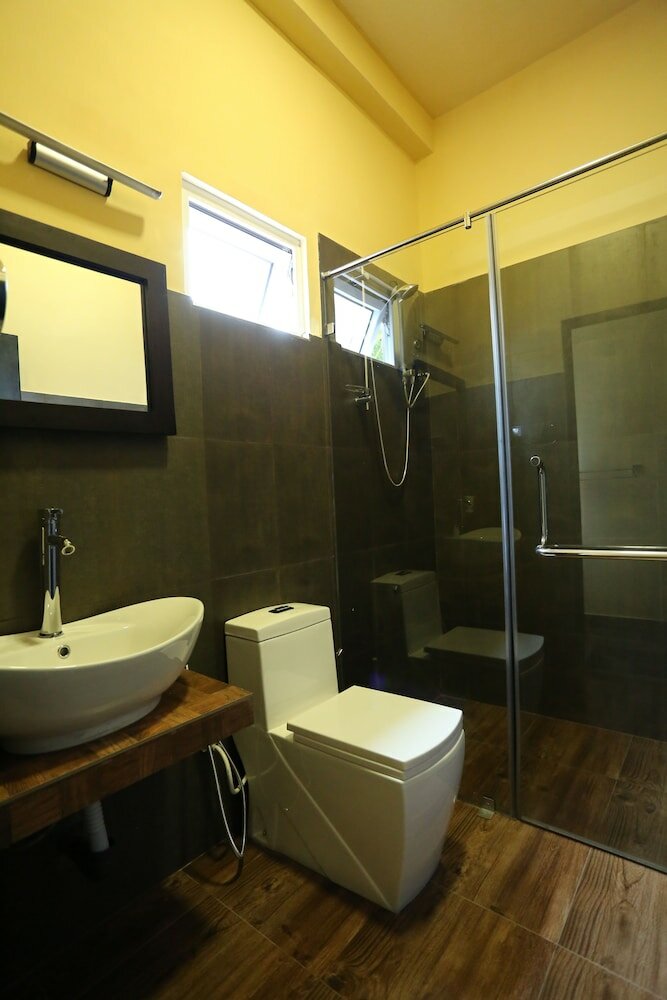 Фото Edwin's Air-port stay