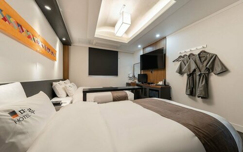 Гостиница Yeoju Hotel Maru