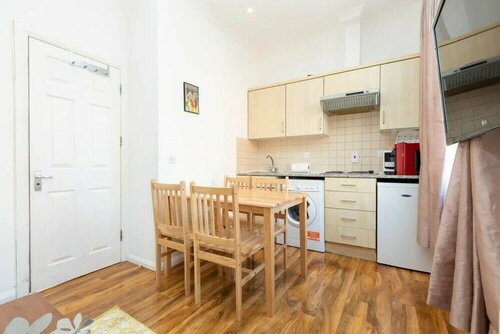 Гостиница Centrally Located 1 Bedroom Apartment Near Paddington в Лондоне