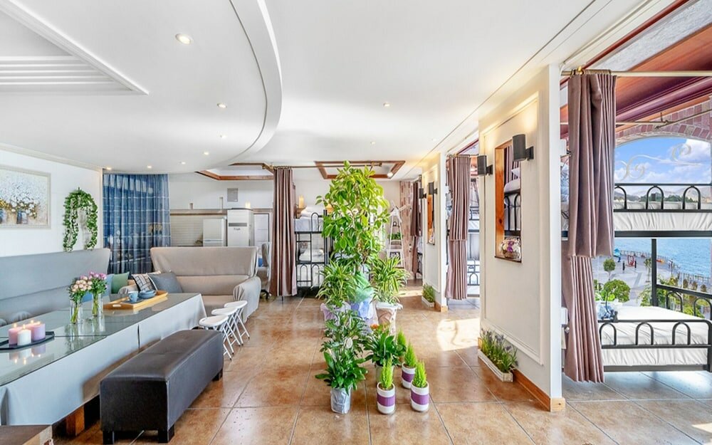 Фото Yeosu Rest Guest House