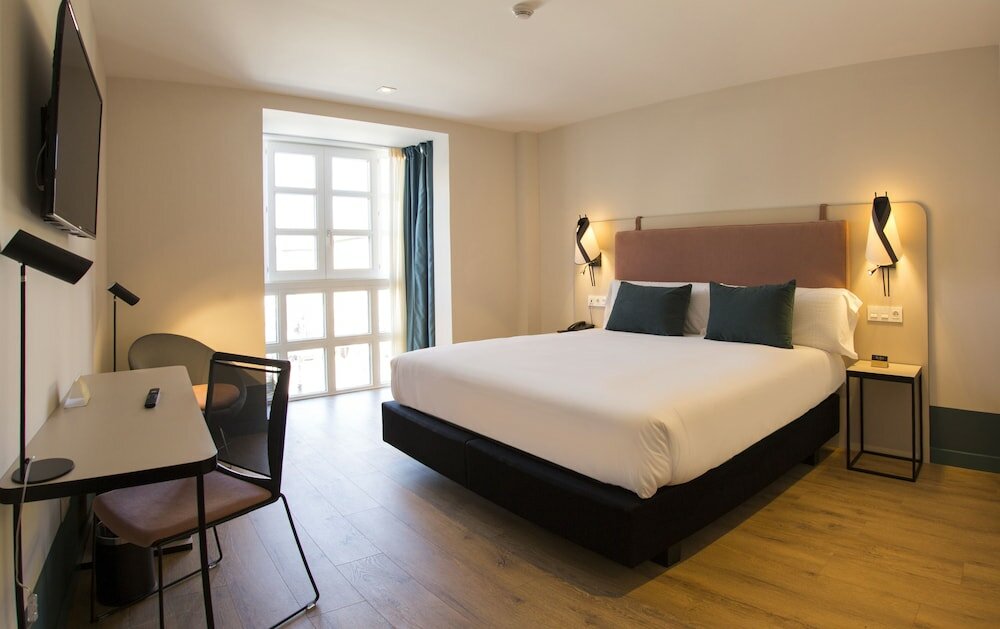 Фото Hotel Plaza de la Paz