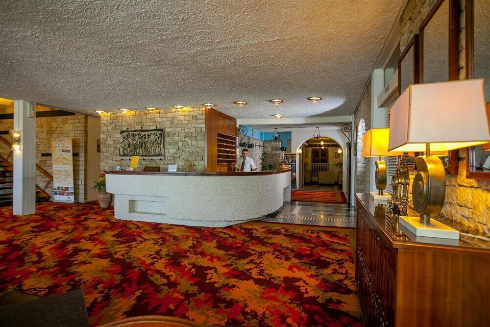 Фото отеля 2