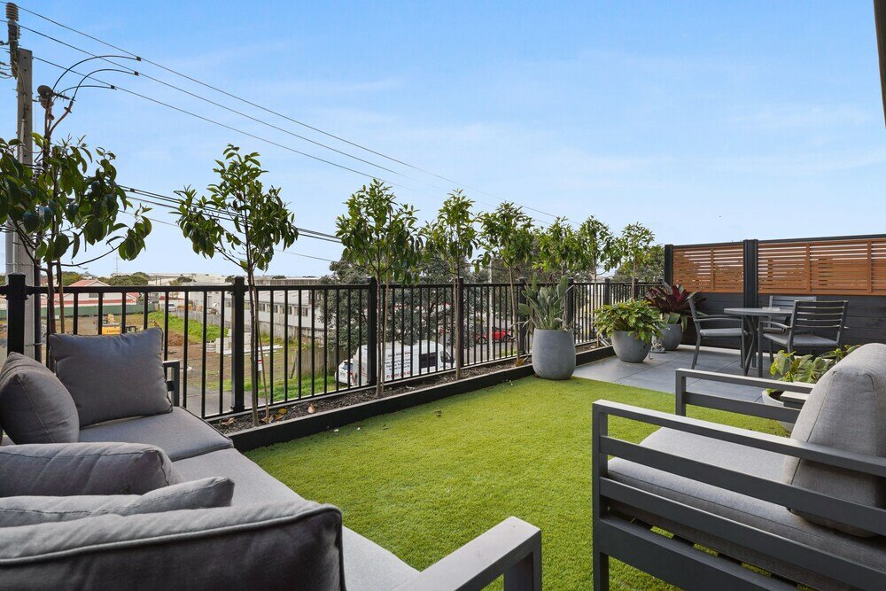 Фото Groovy Apt Close to Onehunga Mall Centre