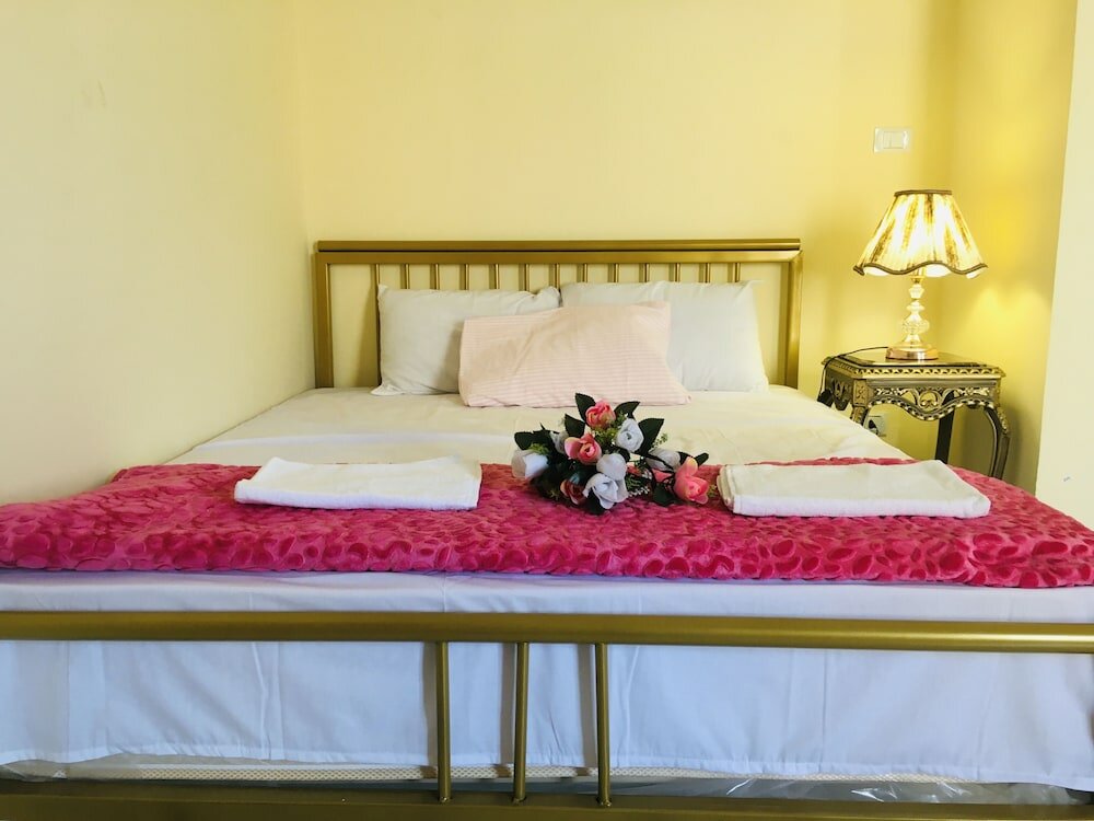 Фото Midtown Homes & studios