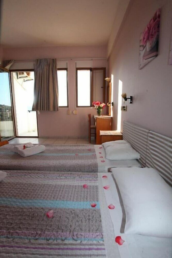 Фото Argiroupolis Maria Rooms