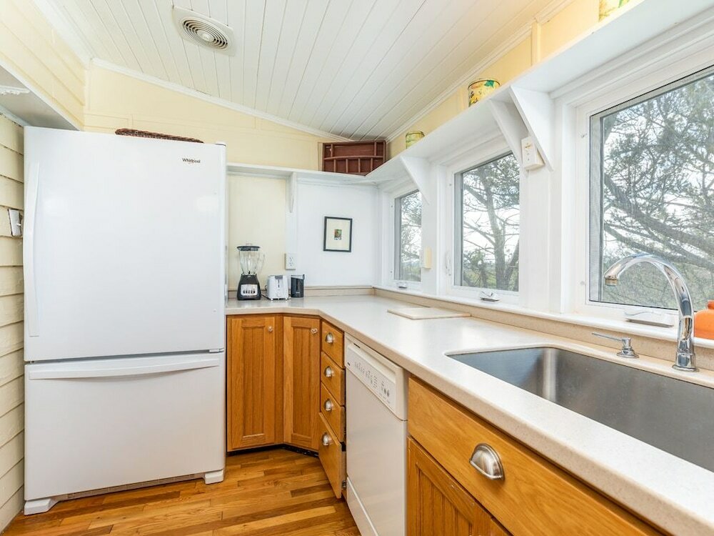 Фото Chimney Pot Cottage