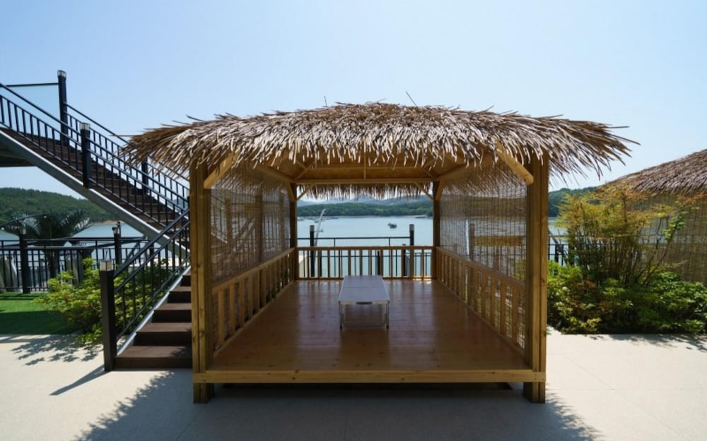 Фото Yeosu Highlark Resort