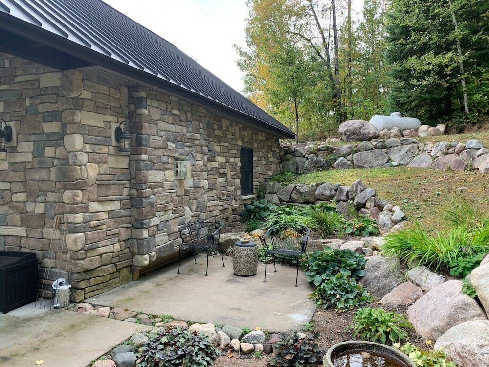 Фото Mitten Lake Hideaway