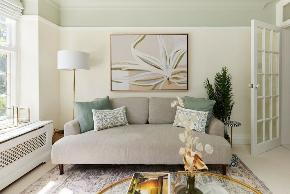Фото The Golders Green Place - Modern and Bright 1bdr Flat