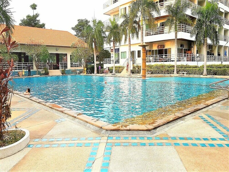 Гостиница View Talay 5 Studio Apartment Close to the Beach в Паттайе